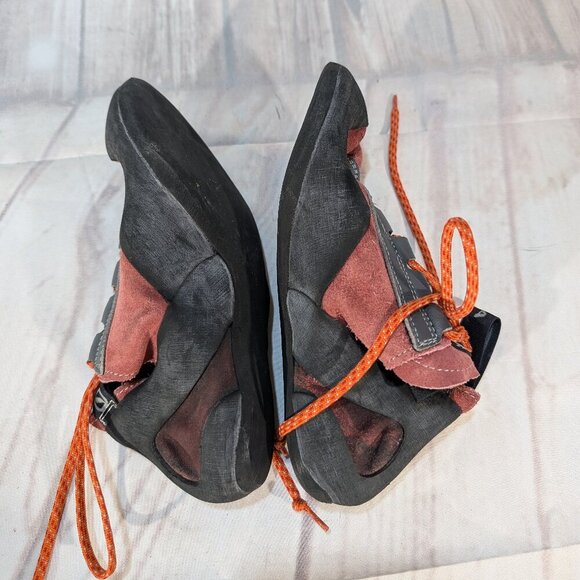 SCARPA Women's Red Grey Climbing Shoes Lace-Up - Picture 5 of 8